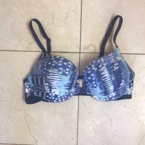 Victoria’s Secret front close 36C blue tie dye bra
